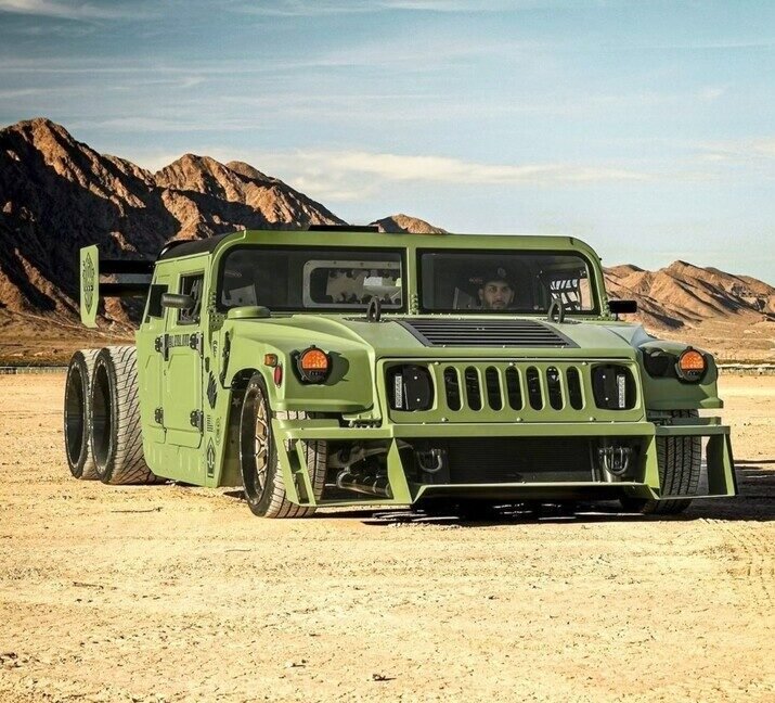 Hummer Humvee 6 wheels side view by Danton Arts Kustoms